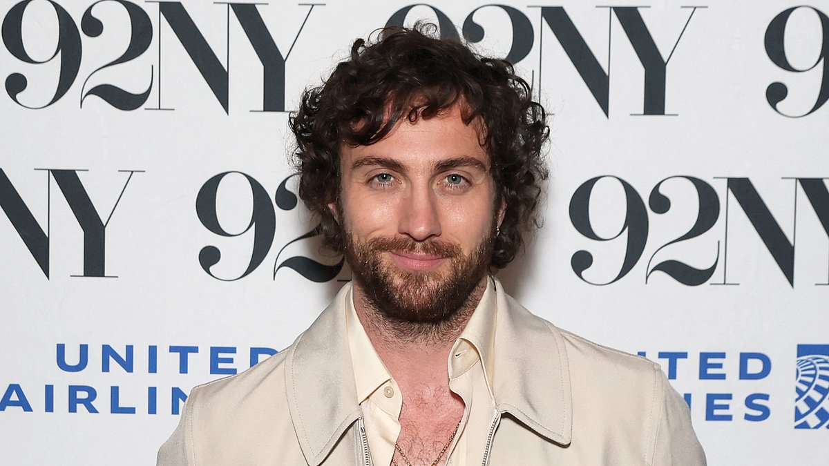 Aaron Taylor-Johnson's Sultry Shirtless Scene