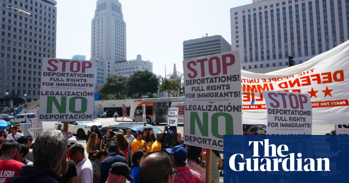 LA Protest: Pepper Spray, Smoke Grenades Used