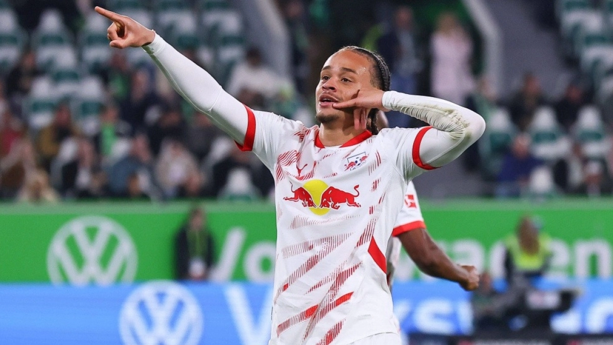 Manchester City Eyes Simons: Cherki's Backup?