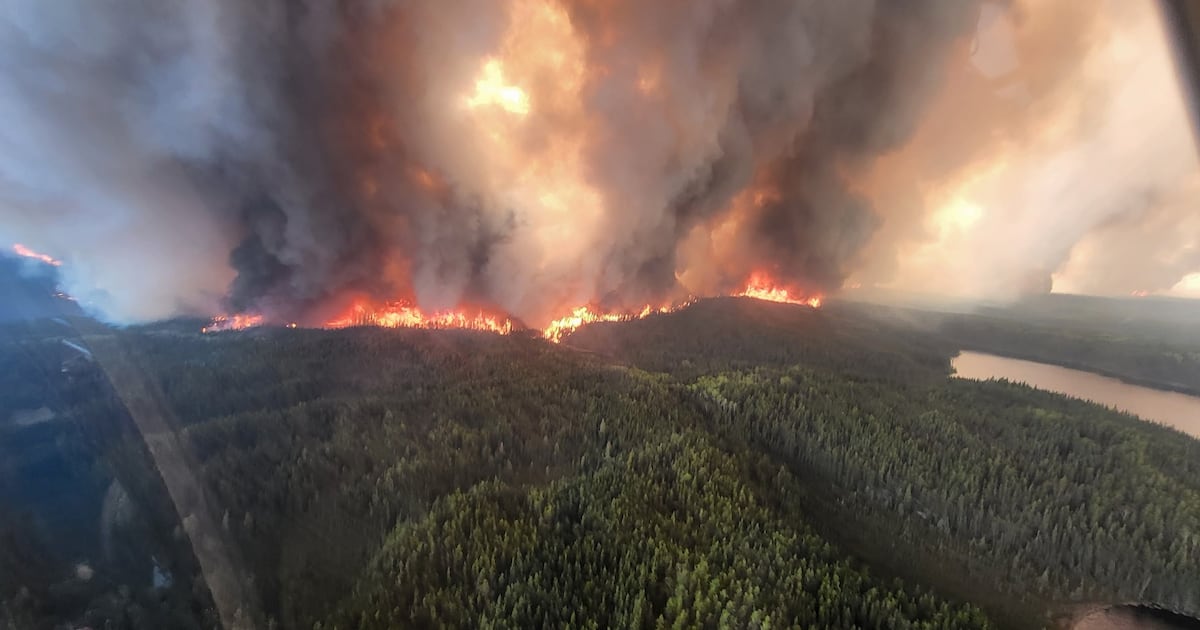 Massive Wildfire: 7x Winnipeg's Size
